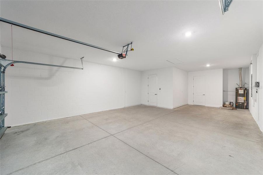 Spacious, unfurnished interior of a new home in On Top of the World Communities, Ocala (Image 34).