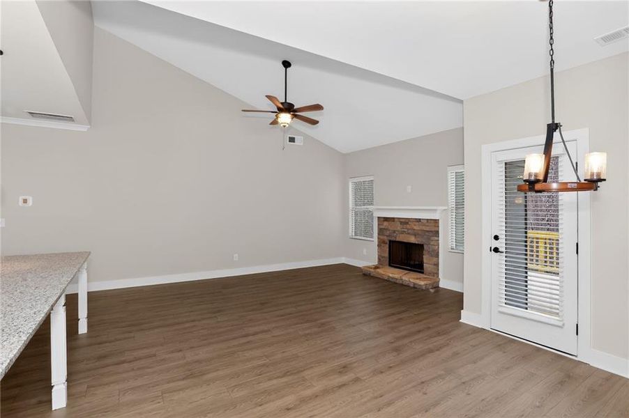 Spacious, unfurnished interior of a new home in , Dawsonville (Image 18).
