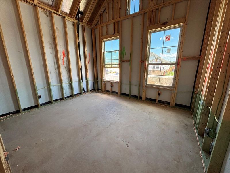 Spacious, unfurnished interior of a new home in Berry Creek Highlands, Georgetown (Image 9).