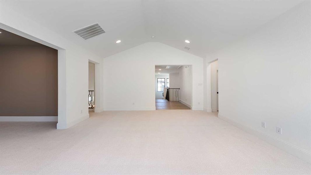 Spacious, unfurnished interior of a new home in Fields 60', Frisco (Image 23).