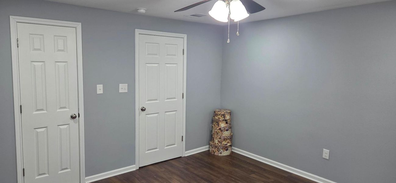 Spacious, unfurnished interior of a new home in , Navasota (Image 17). Spacious, unfurnished interior of a new home in , Navasota (Image 17).