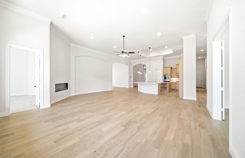 Spacious, unfurnished interior of a new home in Artavia 70′, Conroe (Image 49).