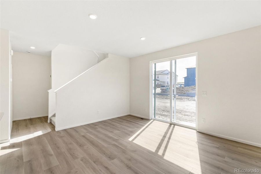 Spacious, unfurnished interior of a new home in , Aurora (Image 22).