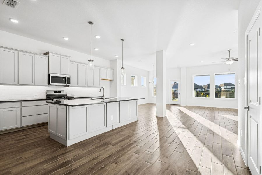 Furnished interior view inside a new home in Oakwood Estates, Waller (Image 12). Furnished interior view inside a new home in Oakwood Estates, Waller (Image 12).