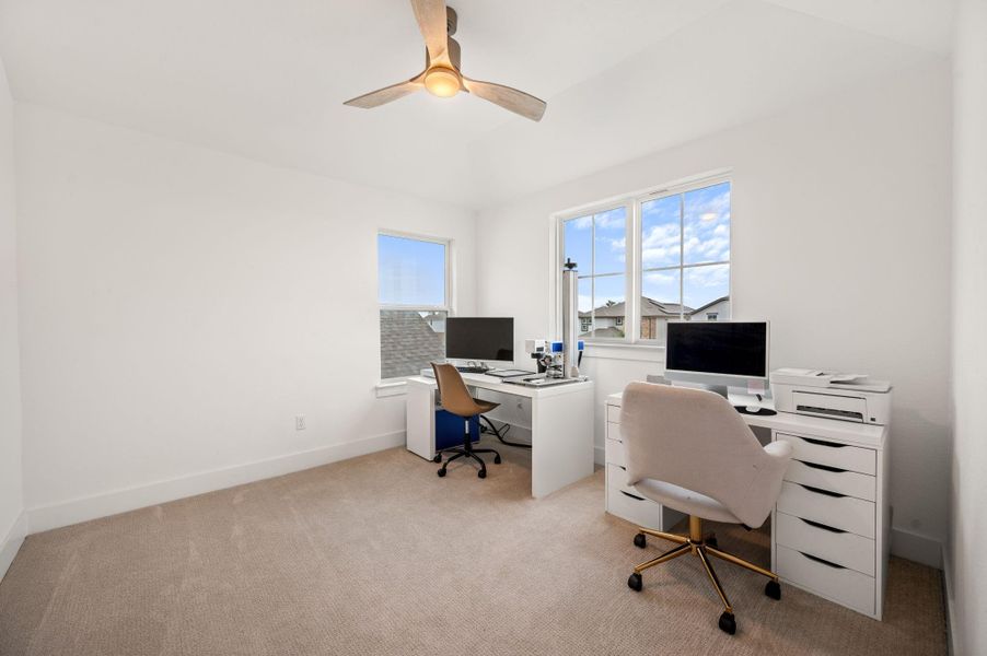 Second Bedroom or perfect office space