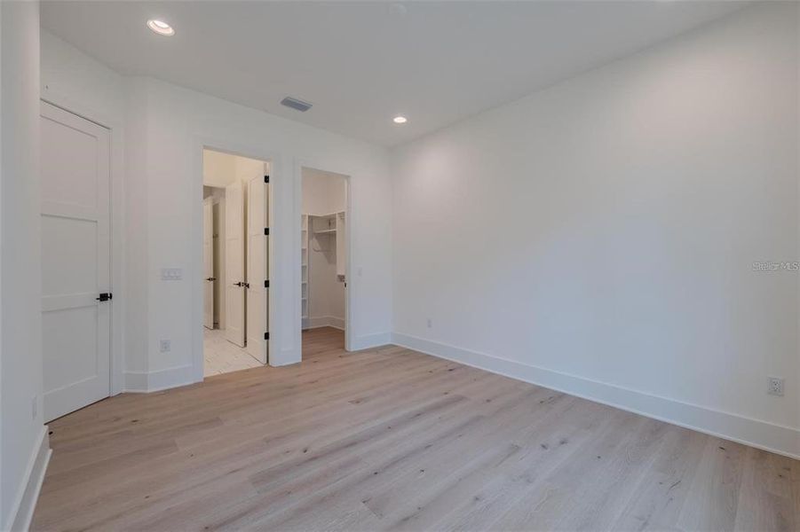 Spacious, unfurnished interior of a new home in , Tampa (Image 49). Spacious, unfurnished interior of a new home in , Tampa (Image 49).