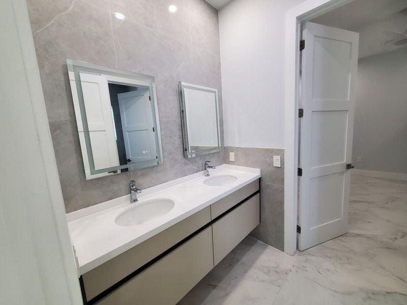 Furnished interior view inside a new home in , Davie (Image 7).