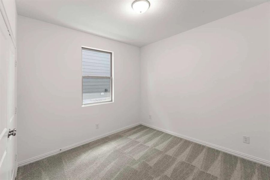 Spacious, unfurnished interior of a new home in Coyote Meadows 50s, Anna (Image 11).