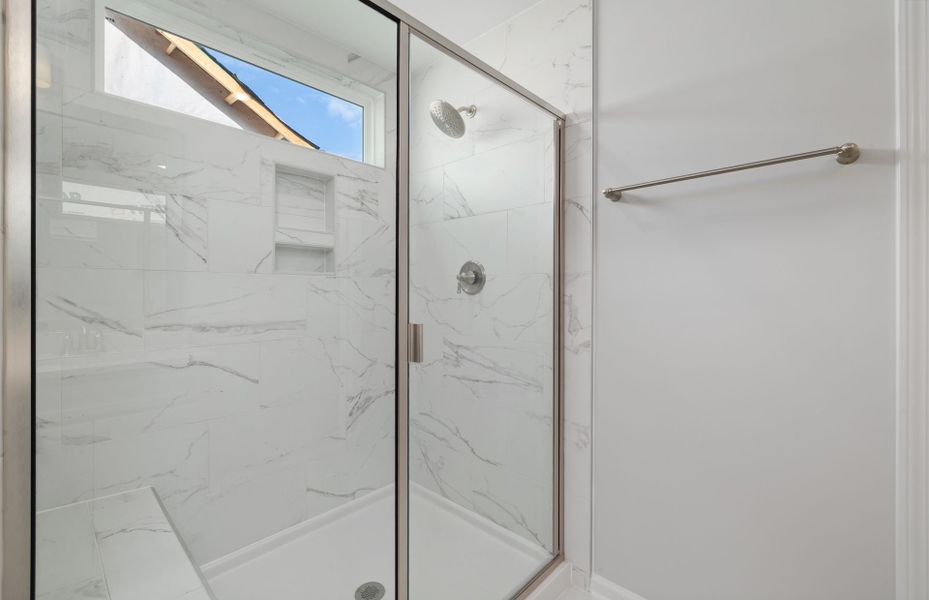 Representative interior finishes for a home built from the Sedona by Pulte Homes in Mailman Post, Knightdale (Image 19).