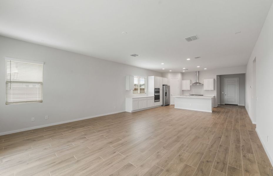 Spacious, unfurnished interior of a new home in Jorde Farms, Queen Creek (Image 17).
