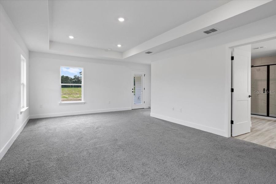 Spacious, unfurnished interior of a new home in Kirkland Farms, Alachua (Image 26). Spacious, unfurnished interior of a new home in Kirkland Farms, Alachua (Image 26).