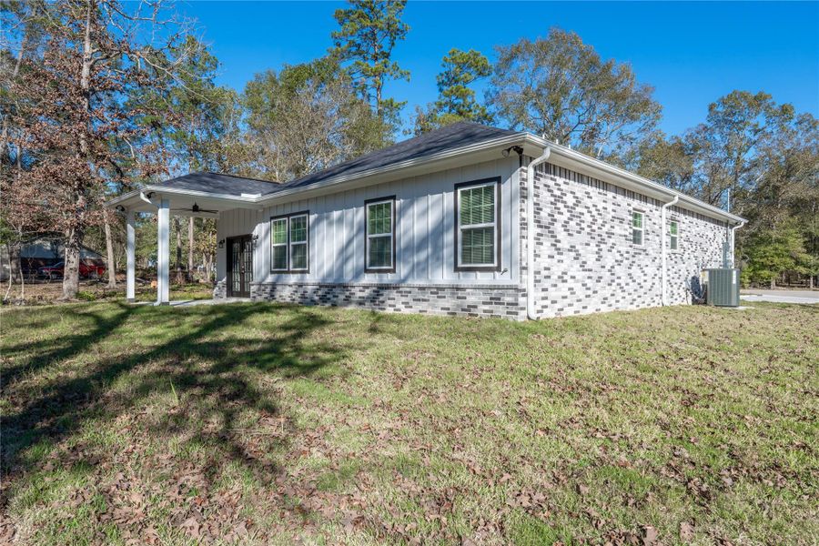 Exterior details and patio area of a home in , Cleveland (Image 4).