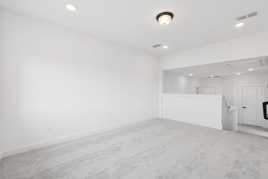 Spacious, unfurnished interior of a new home in ARTAVIA 45' Homesites, Conroe (Image 12).