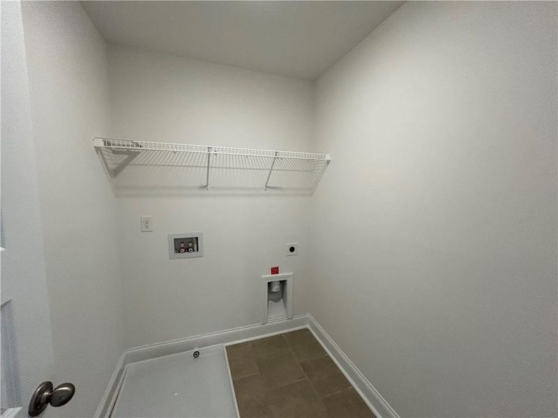 Spacious, unfurnished interior of a new home in Somerset at Riverbrook, Gainesville (Image 22).