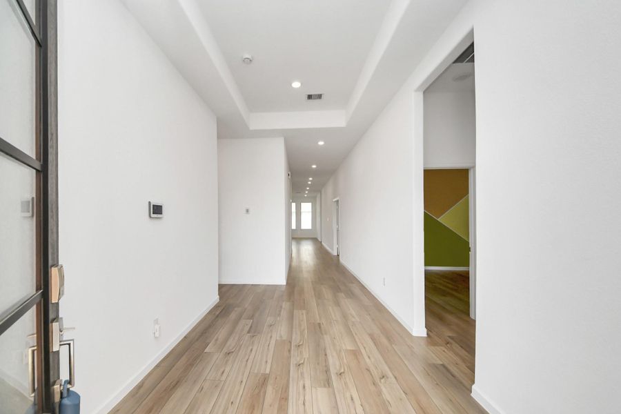 Spacious, unfurnished interior of a new home in Tavola: Fairway Collection, New Caney (Image 14).