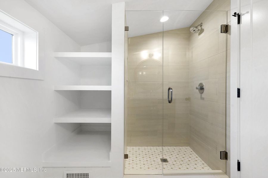 Image 59 of a home in .