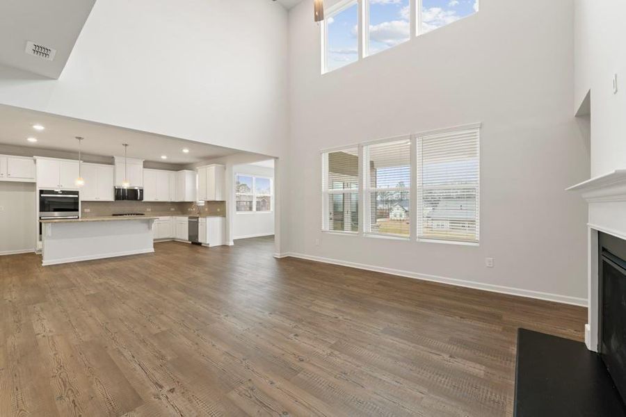 Spacious, unfurnished interior of a new home in Oakhurst Manor, McDonough (Image 14).