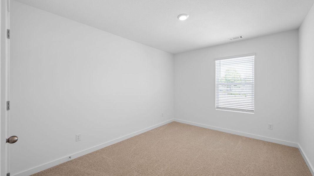 Spacious, unfurnished interior of a new home in Evergreen Landing, Rossville (Image 26).