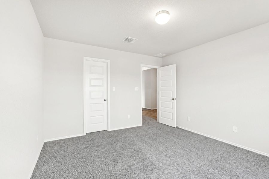 Spacious, unfurnished interior of a new home in Carillon, Manor (Image 14). Spacious, unfurnished interior of a new home in Carillon, Manor (Image 14).