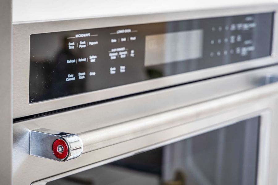 Representative interior finishes for a home built from the Asherton by Pulte Homes in Monarch on Main, Round Rock (Image 24).