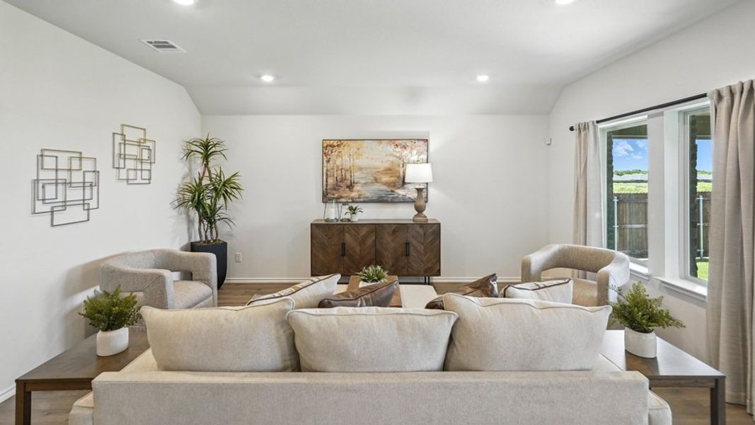 Furnished interior view inside a new home in Saddlebrook, Waxahachie (Image 27).