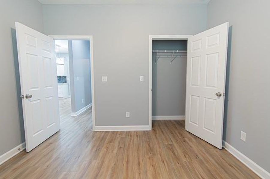 Spacious, unfurnished interior of a new home in , Jefferson (Image 23).
