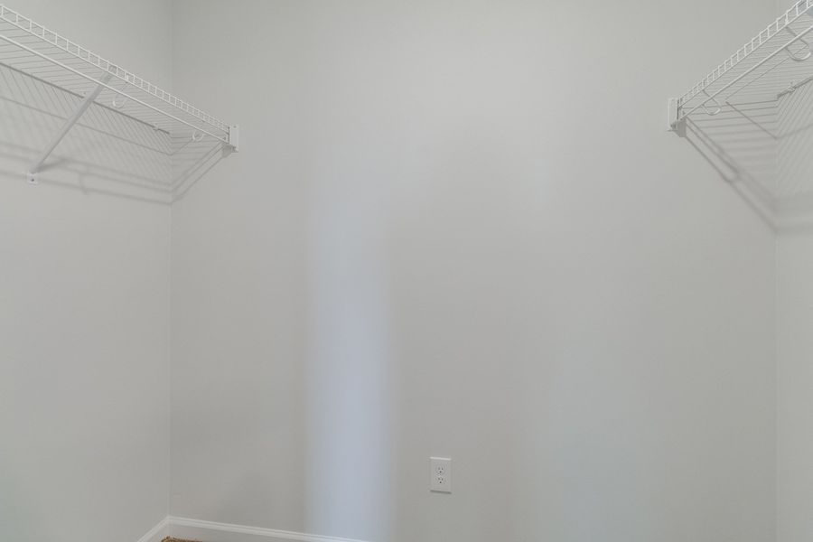 Spacious, unfurnished interior of a new home in Astoria, Columbia (Image 21).