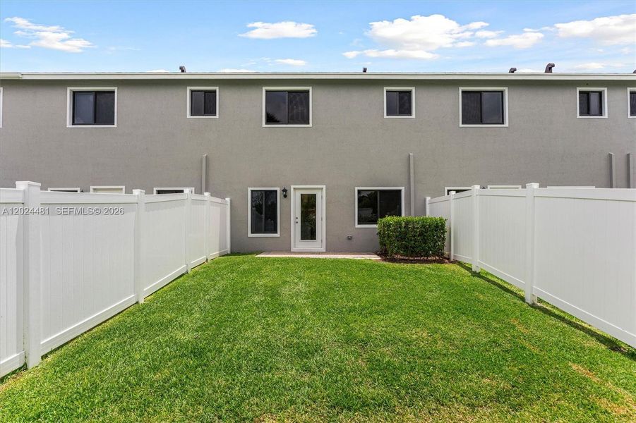 Exterior details and patio area of a home in , Lake Worth (Image 4). Exterior details and patio area of a home in , Lake Worth (Image 4).