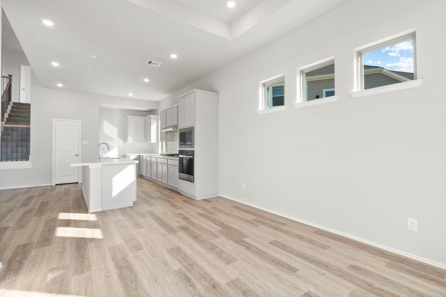 Spacious, unfurnished interior of a new home in Dunham Pointe 50', Cypress (Image 15).