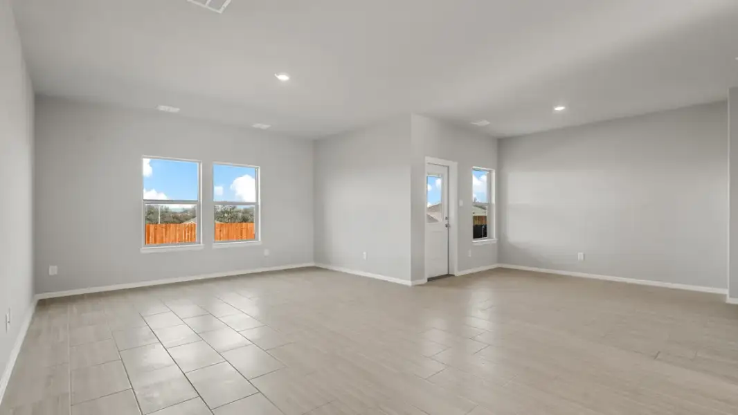 Representative unfurnished interior of a home built from the Midland by D.R. Horton in Audra Oaks, Denton (Image 22).