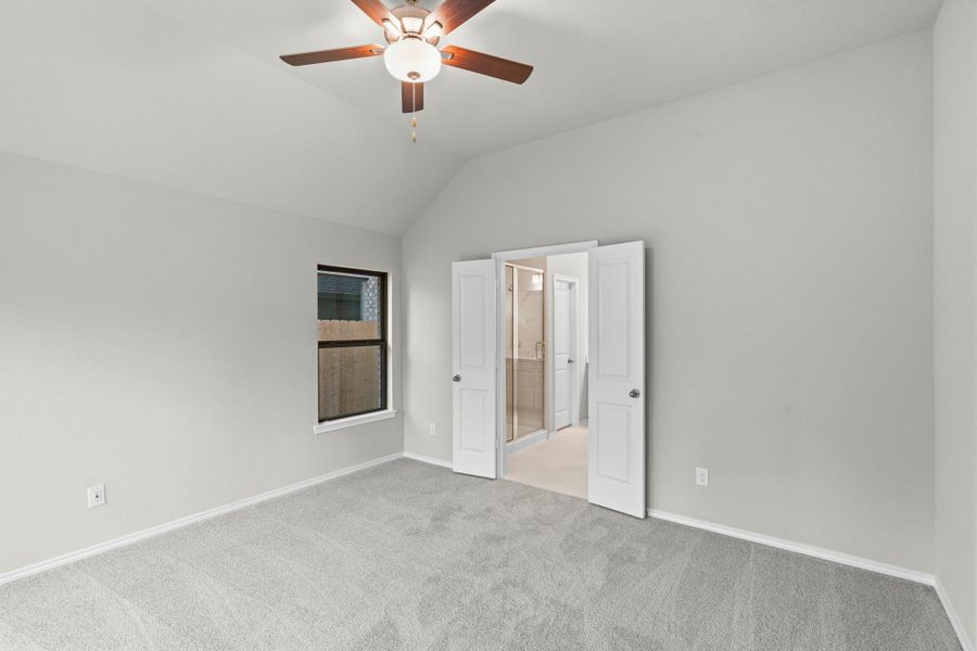 Spacious, unfurnished interior of a new home in Grand Central Park, Conroe (Image 24).