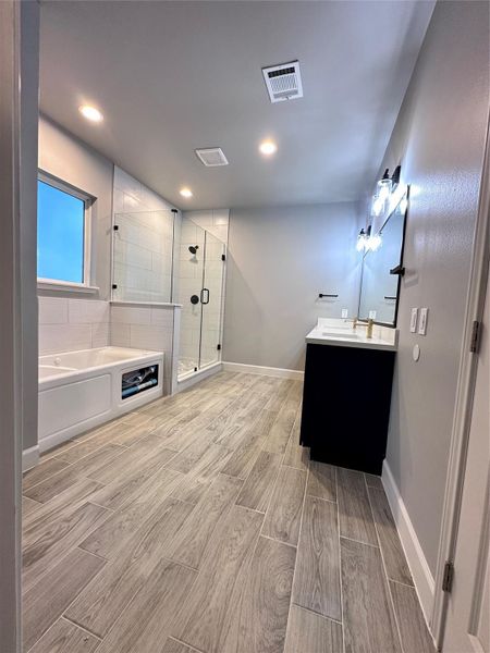 Spacious, unfurnished interior of a new home in , Houston (Image 10). Spacious, unfurnished interior of a new home in , Houston (Image 10).