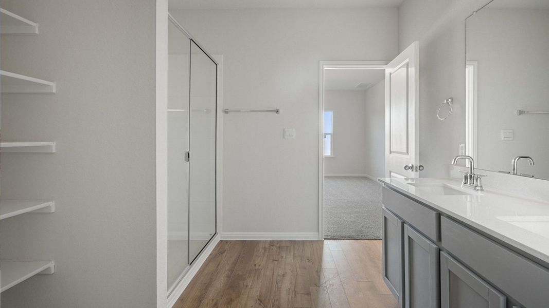 Furnished interior view inside a new home in Thunder Rock, Marble Falls (Image 10).