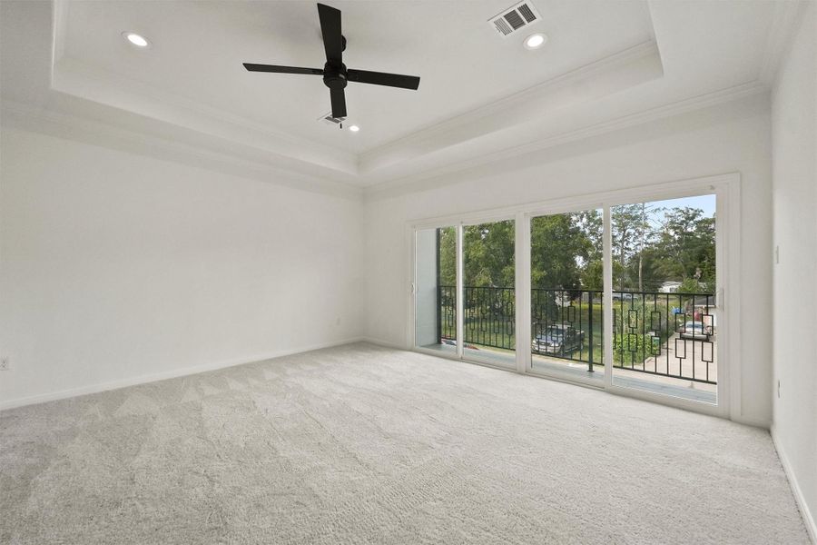 Spacious, unfurnished interior of a new home in , Houston (Image 16).
