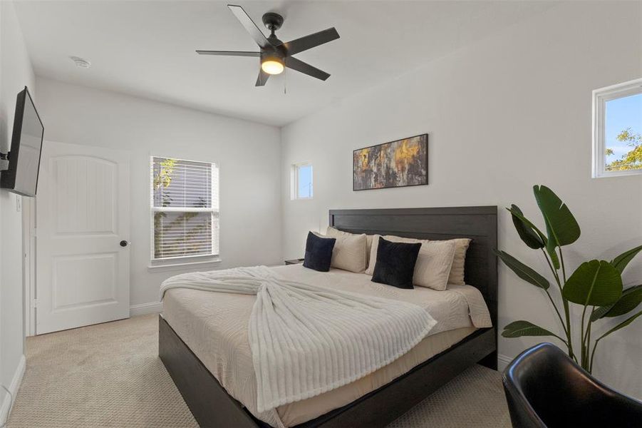 Furnished interior view inside a new home in , Dallas (Image 32).