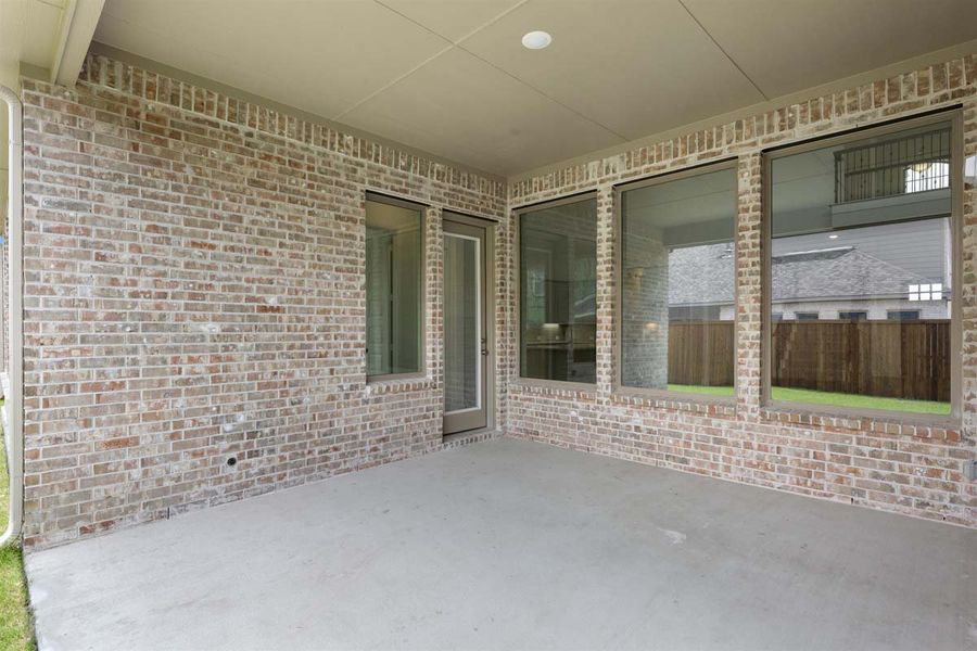 Representative exterior details of a home built from the Fawncrest II by Pacesetter Homes in Nelson Lake, Rockwall (Image 3).