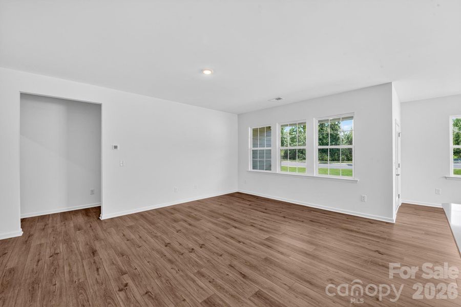Spacious, unfurnished interior of a new home in Roselyn, Lancaster (Image 16).
