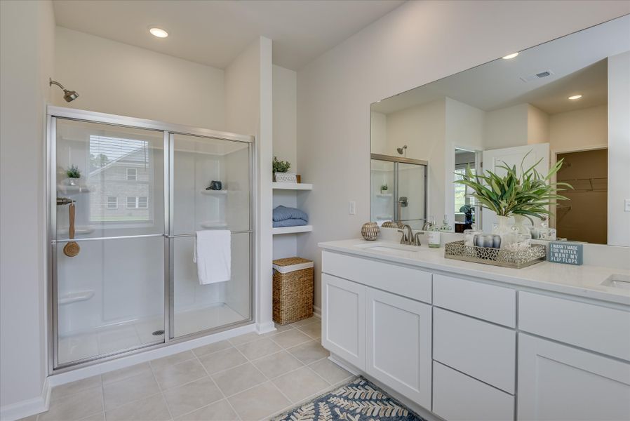 Representative furnished interior of a home built from the Reedy by Veranda Homes in Hitchcock Preserve 60', Aiken (Image 17).