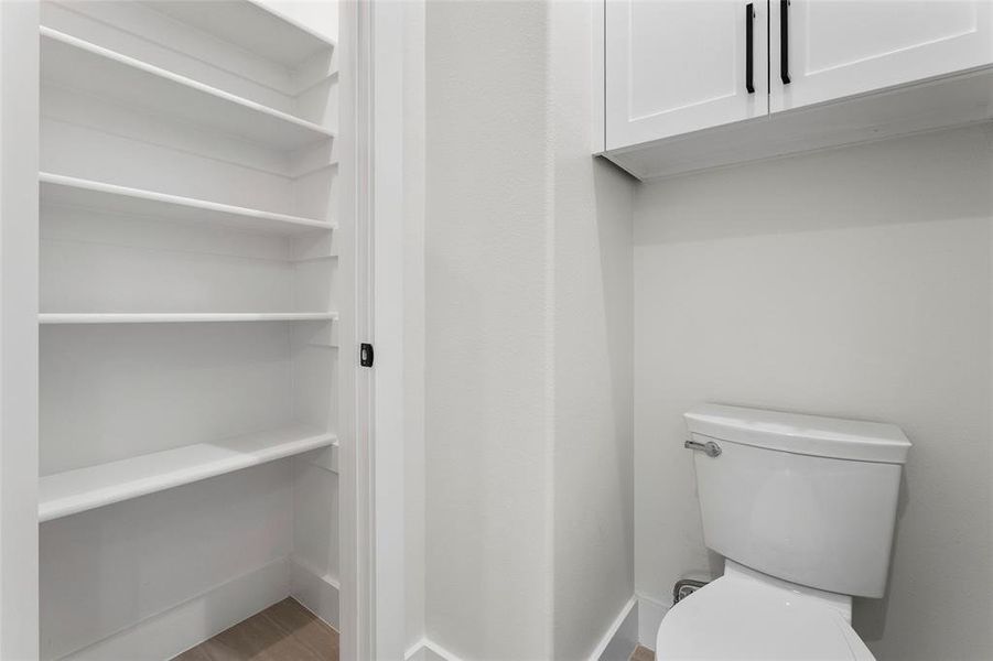 Furnished interior view inside a new home in , Dallas (Image 7).