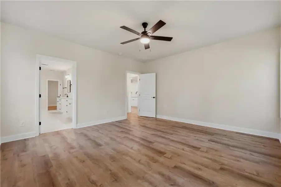 Spacious, unfurnished interior of a new home in , Gainesville (Image 45). Spacious, unfurnished interior of a new home in , Gainesville (Image 45).