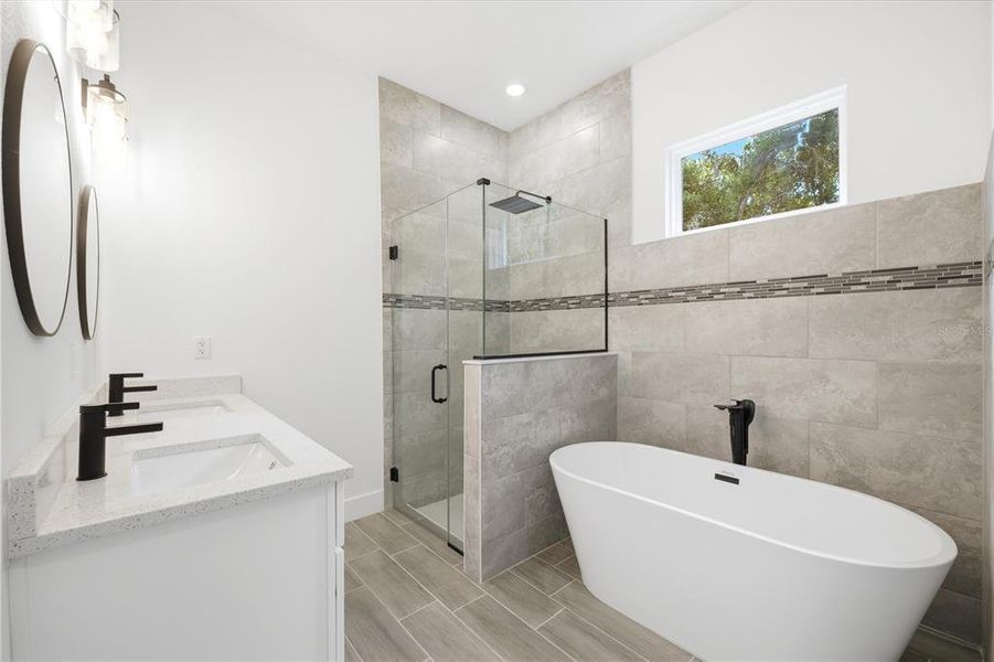 Furnished interior view inside a new home in , Ocala (Image 11).