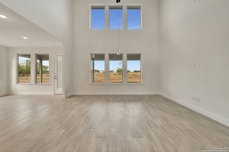 Spacious, unfurnished interior of a new home in Preserve at Annabelle Ranch, San Antonio (Image 17).