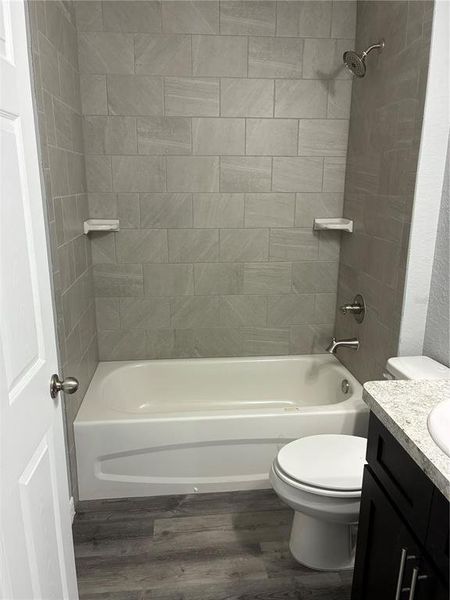 Furnished interior view inside a new home in , Ocala (Image 8).