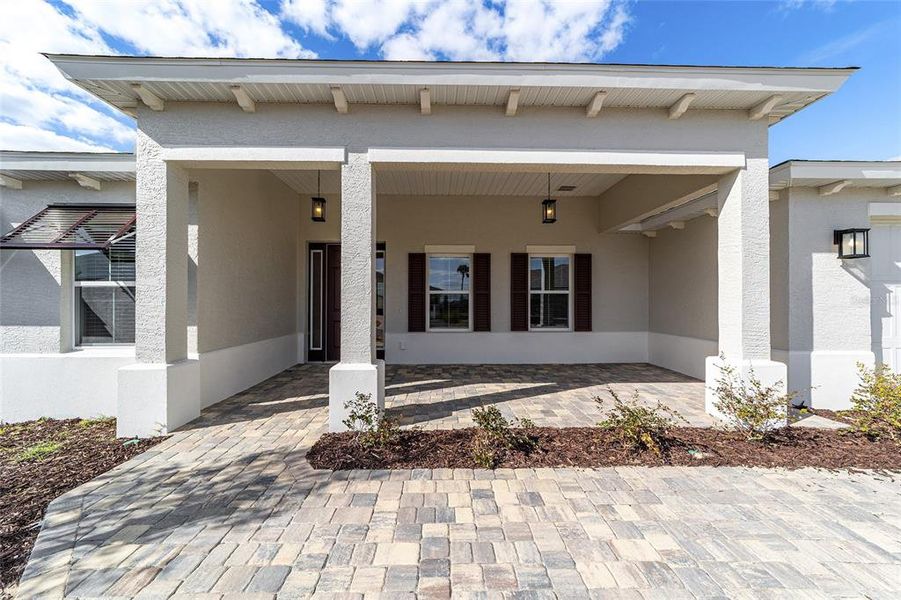 Exterior details and patio area of a home in , Ocala (Image 3).
