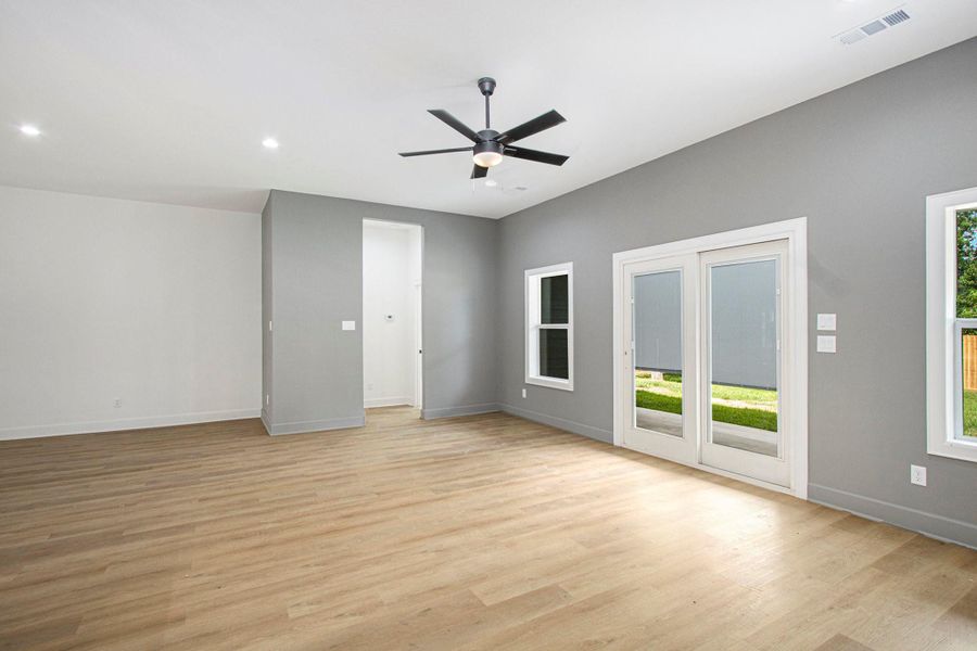 LIVING AREA LIVING AREA