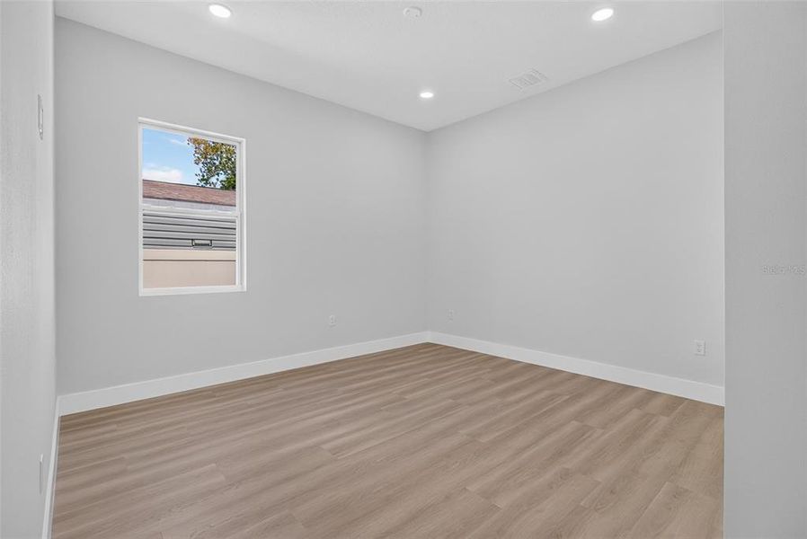 Spacious, unfurnished interior of a new home in , Pinellas Park (Image 45).