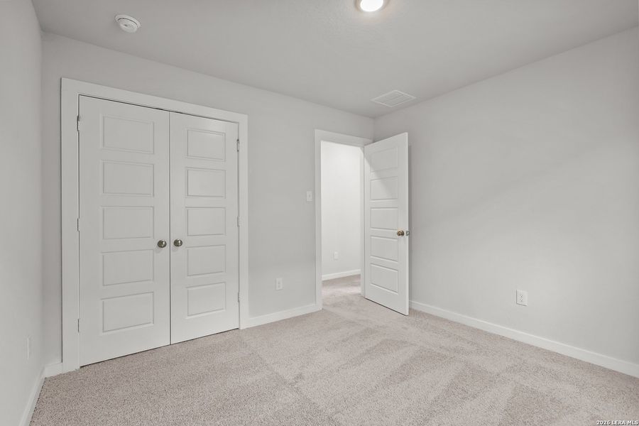 Spacious, unfurnished interior of a new home in Senna, Leon Valley (Image 18).