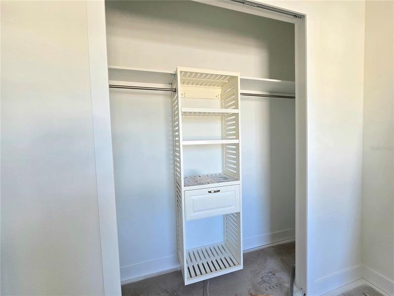 Spacious, unfurnished interior of a new home in , Tampa (Image 16).