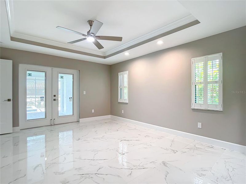 Spacious, unfurnished interior of a new home in , Port Charlotte (Image 13).