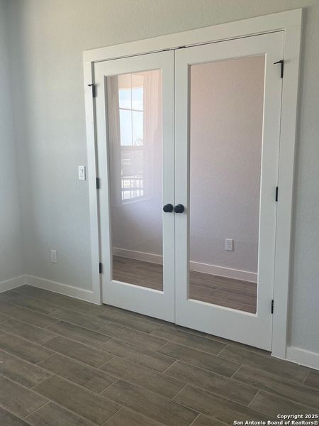 Image 9 of a home in Weston Oaks. Image 9 of a home in Weston Oaks.